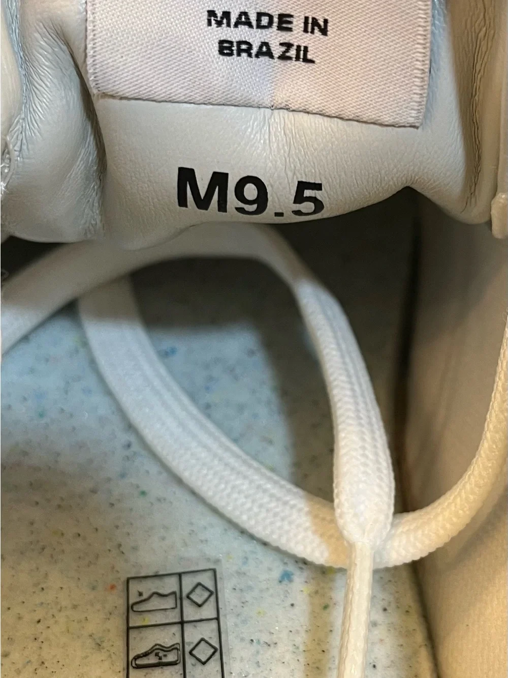 NWOT Thousand Fell Court sneakers